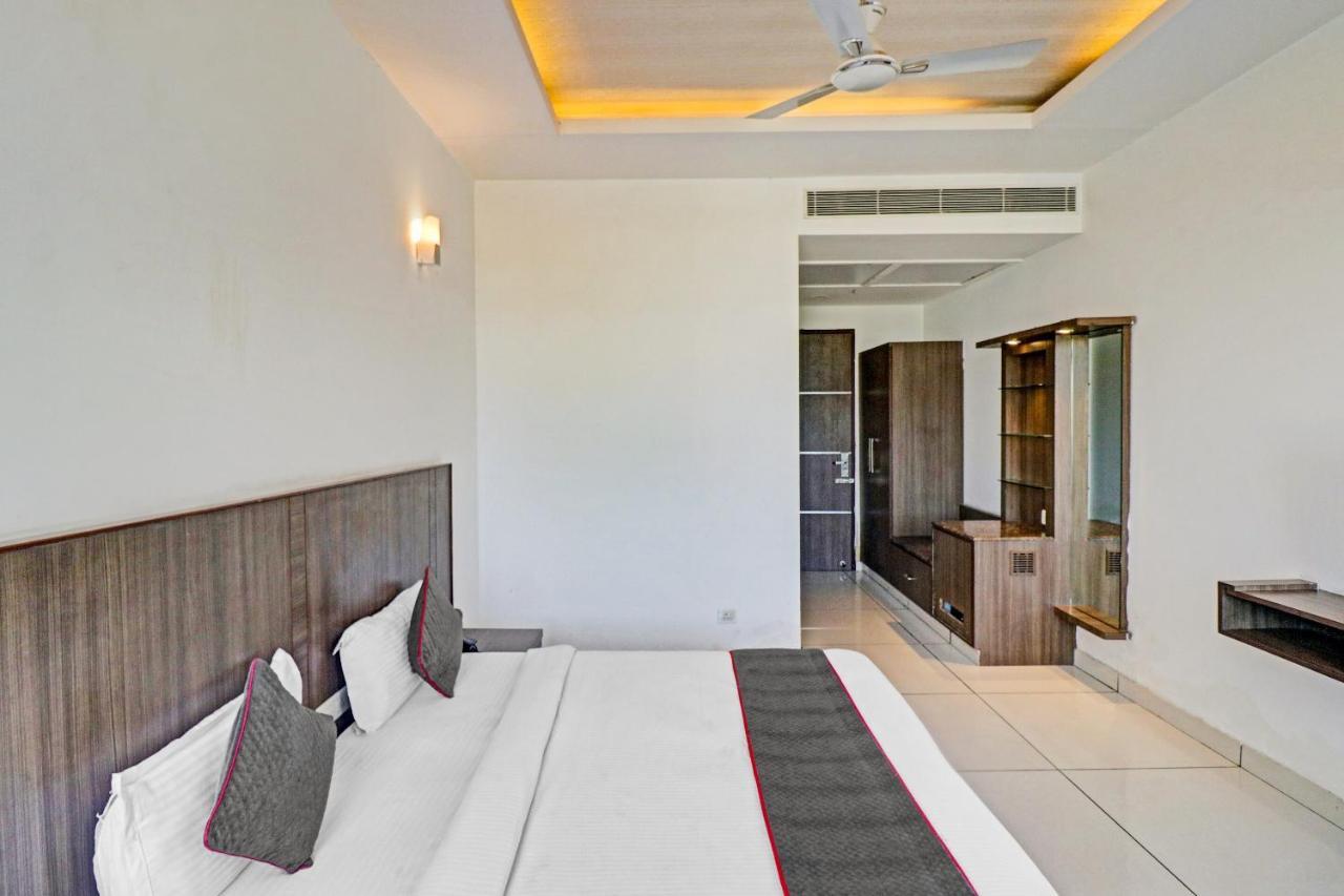 Hotel Oyo Townhouse 484 Sanskriti Delhi  Exterior foto